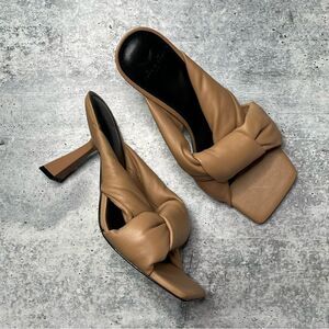 NEW Marc Fisher Dellian Tan Crossover Heels 9